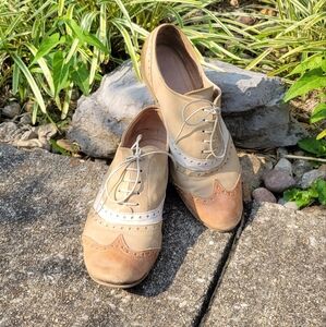 Tan, leather Oxford lace up shoes